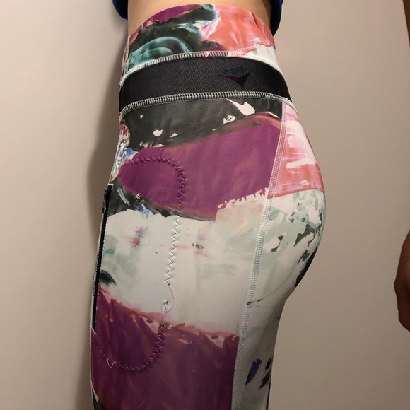 Lululemon run inspire tight leggings - Picture 2 of 8